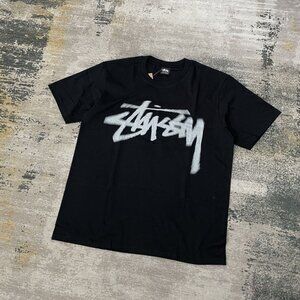 STUSSY STOCK BIG DIZZY TEE IN BLACK
